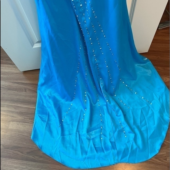 Jaaz Couture Prom Gown - Picture 6 of 16